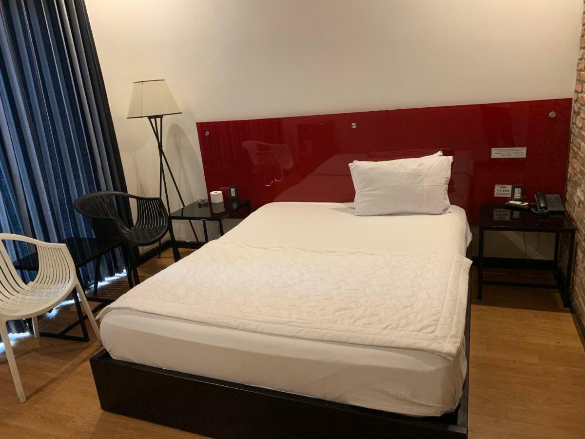 Gia Huyen Hotel โฮจิมินห์ซิตี้ ภายนอก รูปภาพ